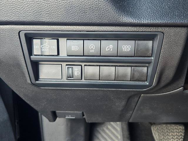 Used 2025 Toyota Tundra SR AWD/4WD image 19