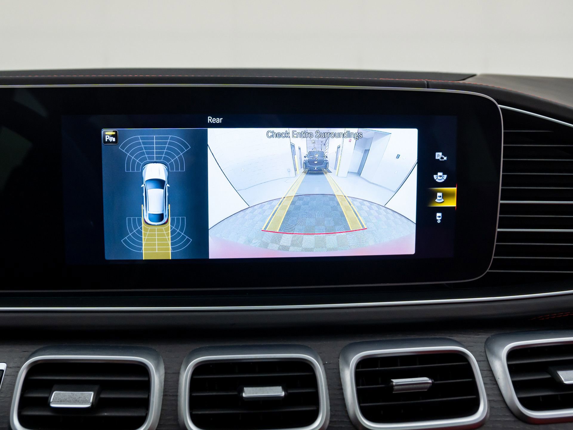 Used 2023 Mercedes-Benz GLE 53 AMG 4MATIC Coupe image 28