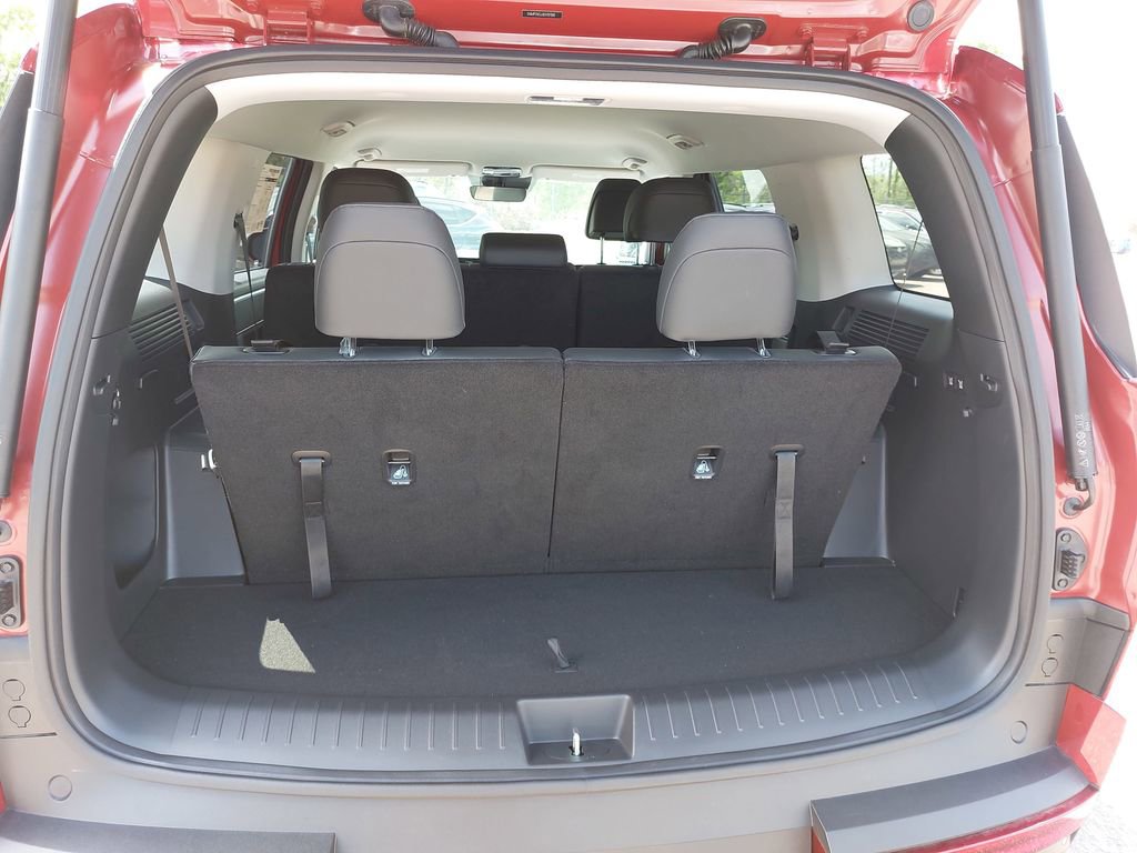 Used 2025 Hyundai Santa Fe SEL FWD image 13