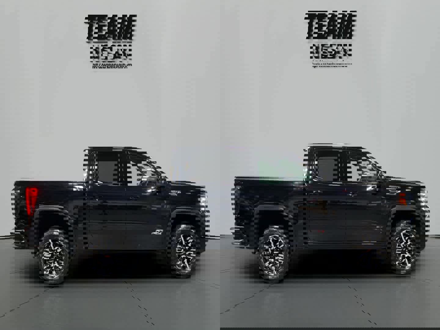 Used 2022 GMC Sierra 1500 AT4 w/ AT4 Preferred Package image 7