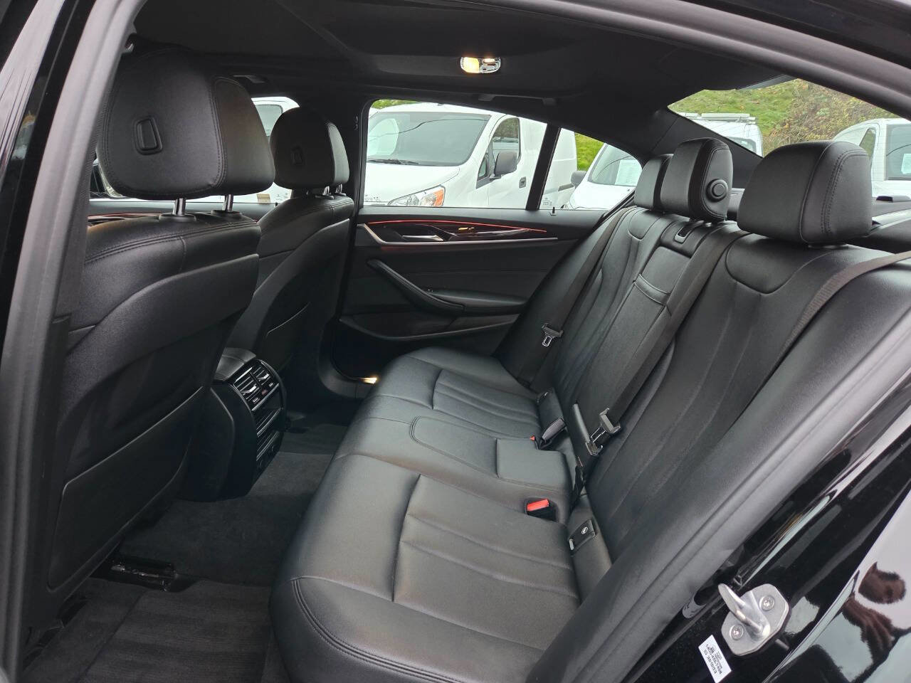 Used 2018 BMW 530i xDrive 530i xDrive AWD 4dr Sedan image 19