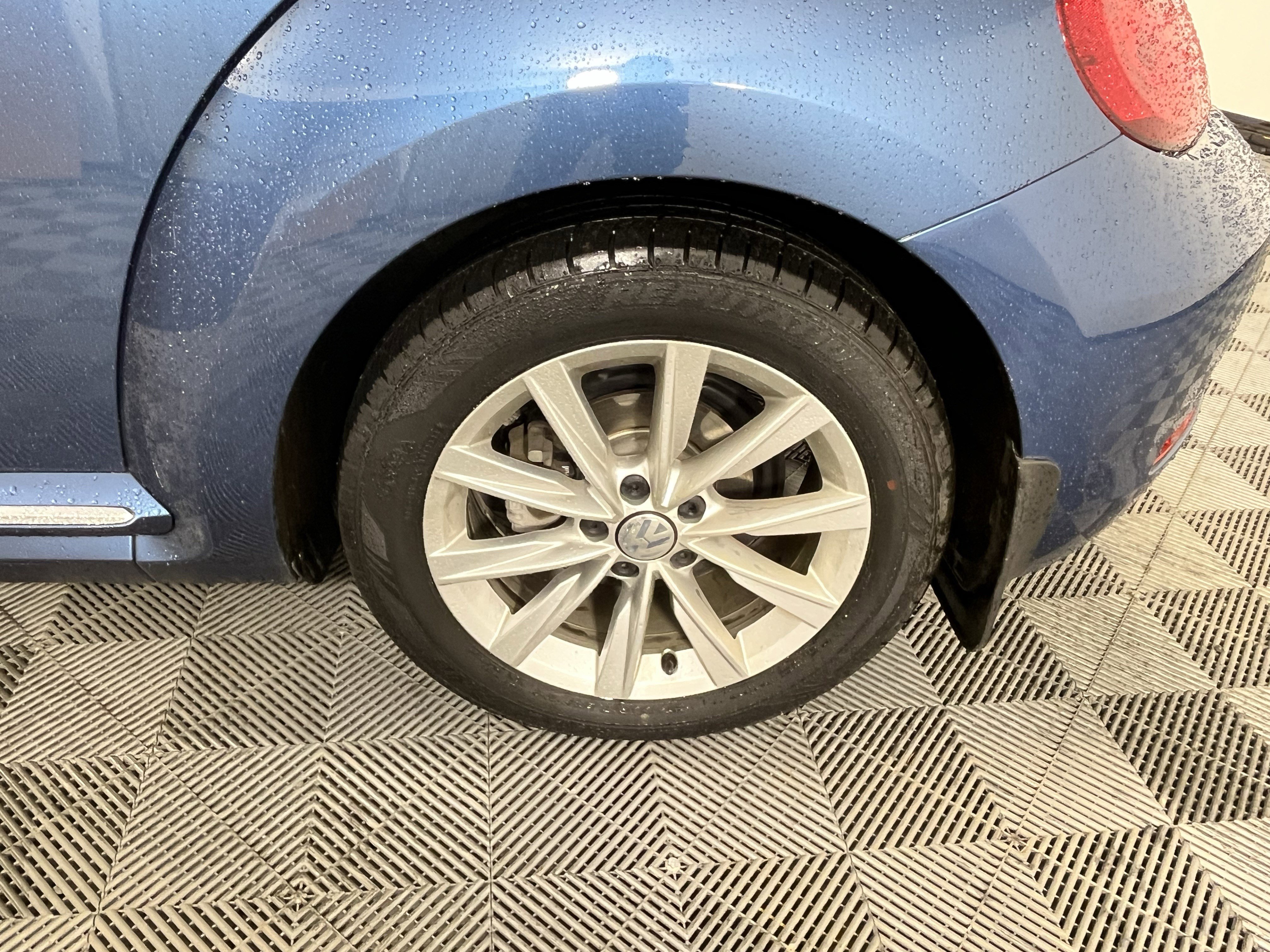 Used 2019 Volkswagen Beetle 2.0T SE image 20