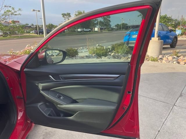 Used 2018 Honda Accord Sport image 31