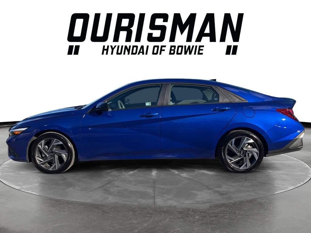 Certified 2025 Hyundai Elantra Sport image 3