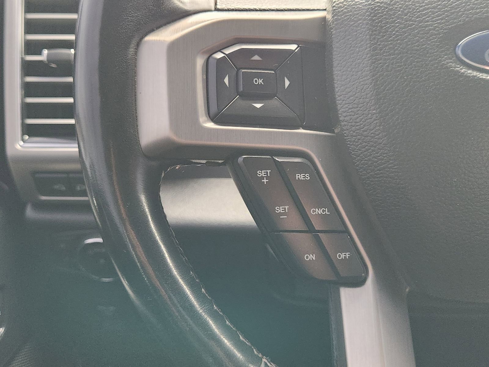 Used 2018 Ford F150 Platinum image 31