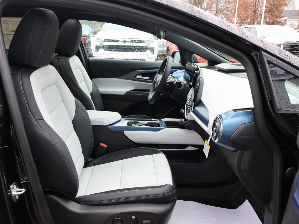 New 2026 Chevrolet Equinox EV LT w/ Convenience Package II FWD image 33