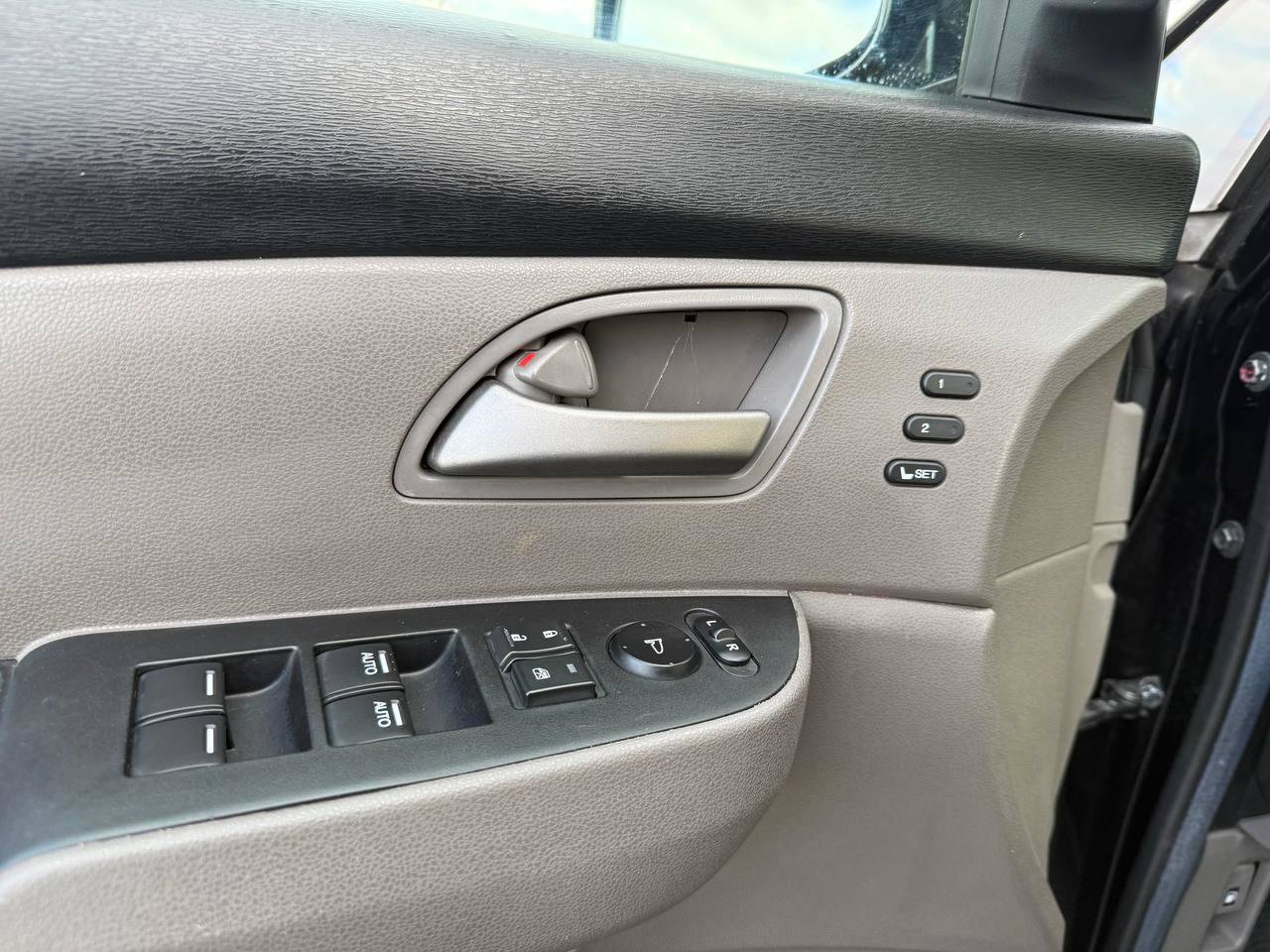 Used 2012 Honda Odyssey Touring image 15