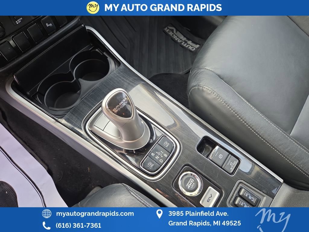 Used 2018 Mitsubishi Outlander SEL image 26