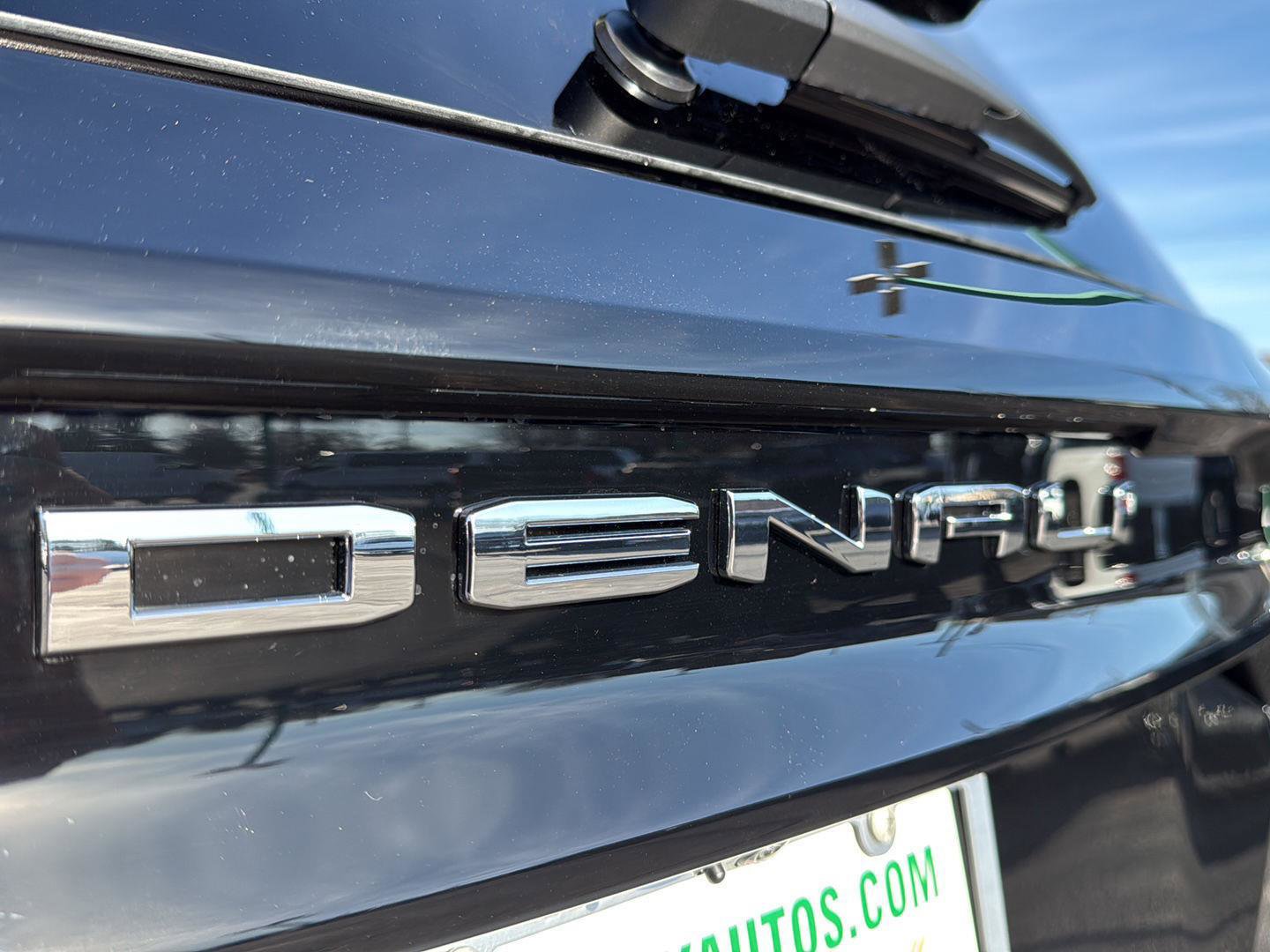 New 2026 GMC Acadia Denali Ultimate image 9