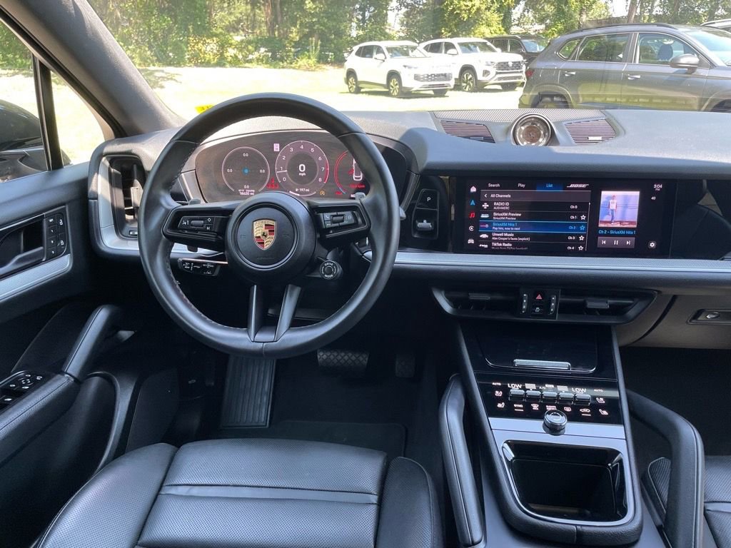 Used 2024 Porsche Cayenne Coupe image 6