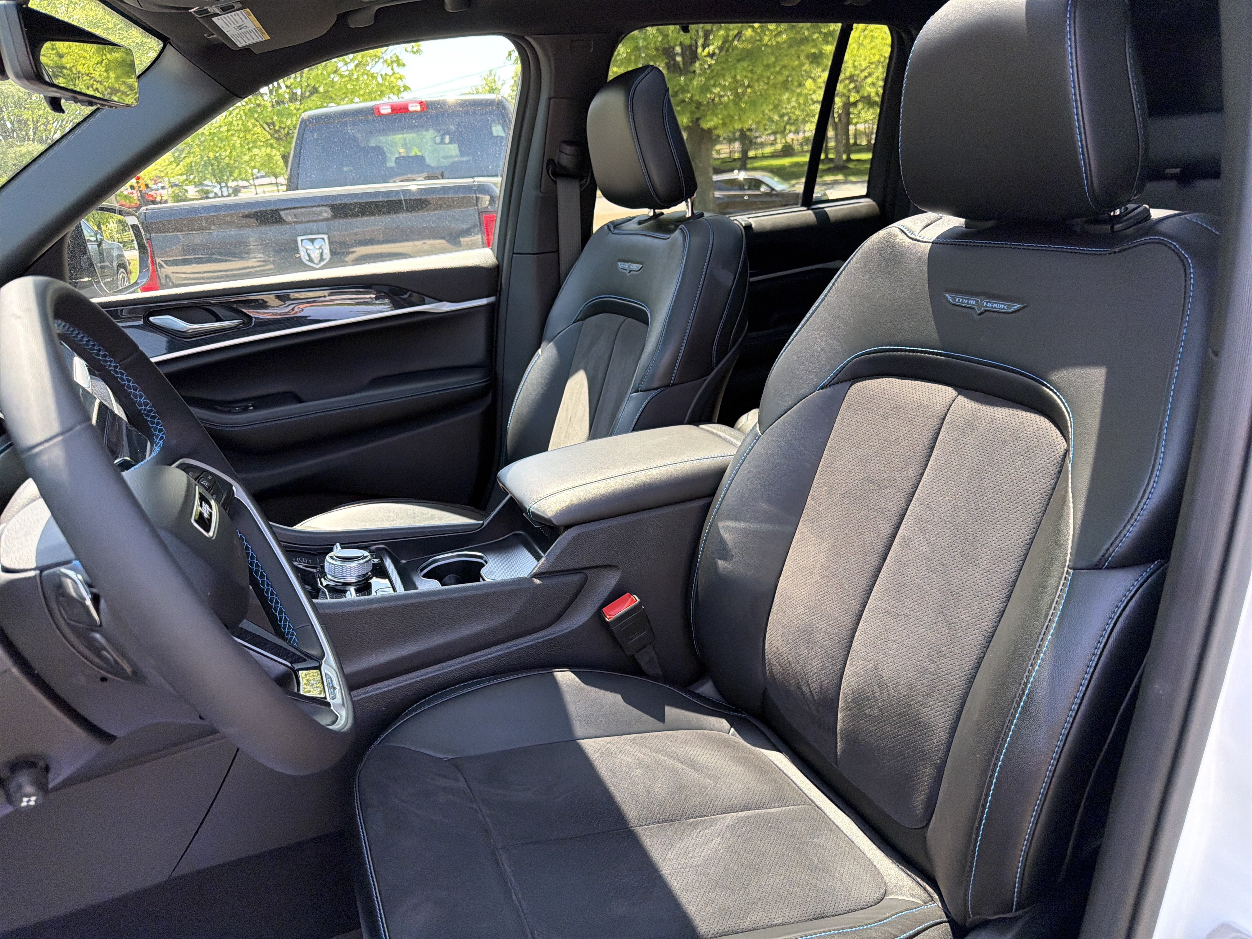 Used 2024 Jeep Grand Cherokee Trailhawk w/ Advanced Protech Group II AWD/4WD image 15