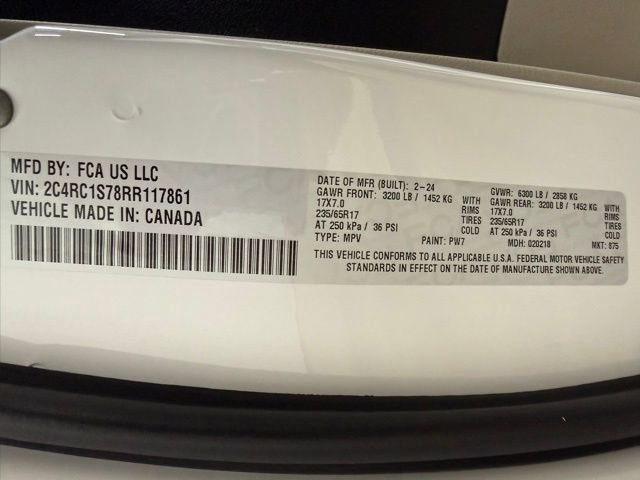 Used 2024 Chrysler Pacifica Select image 26