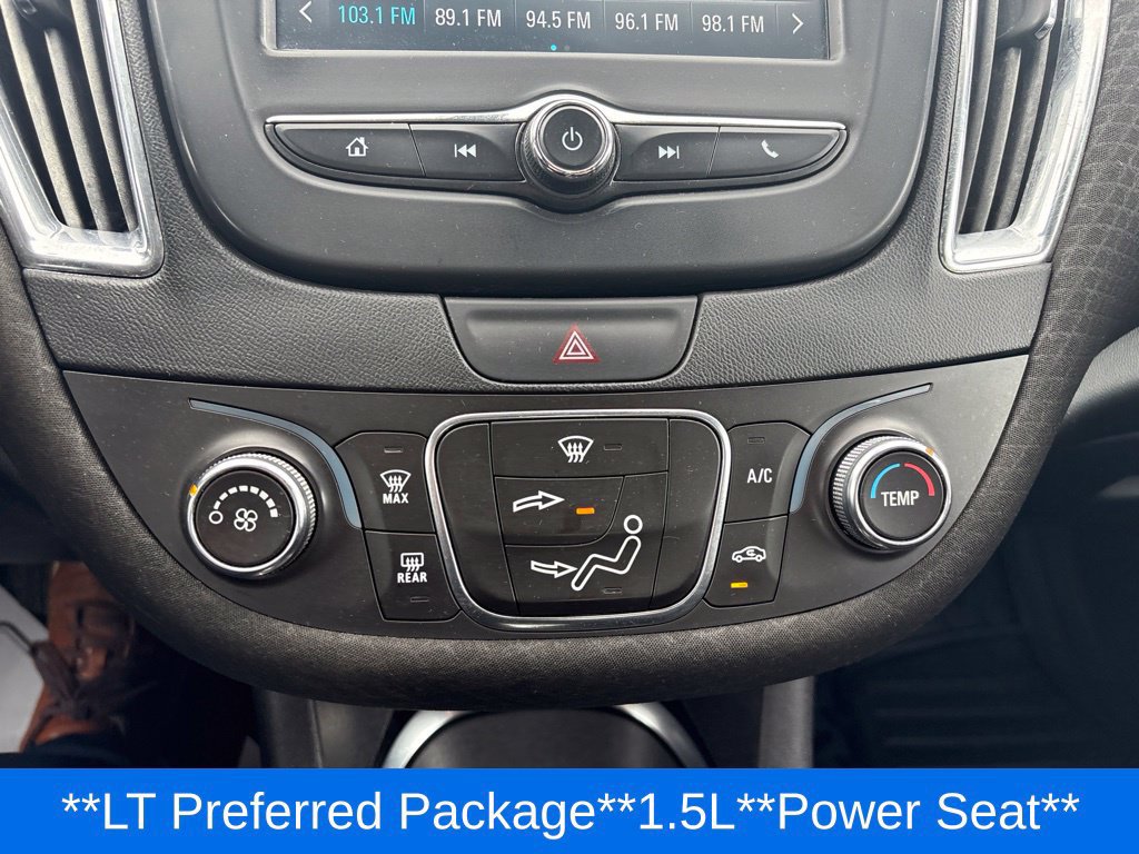 Used 2017 Chevrolet Malibu LT FWD image 17