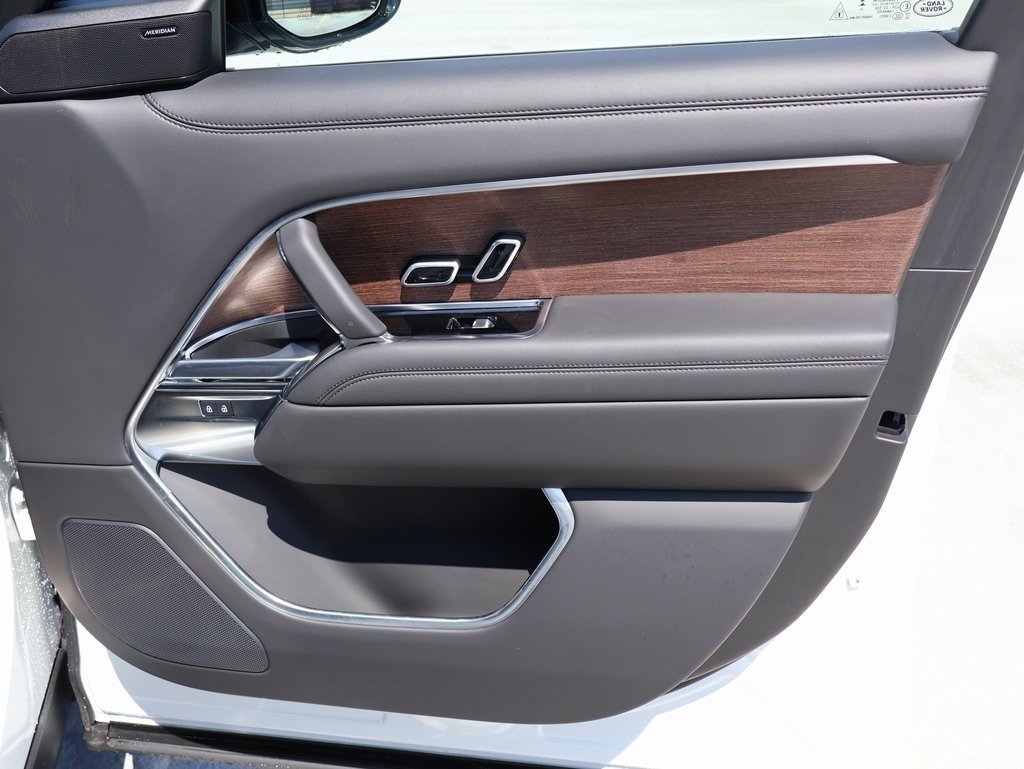 Used 2024 Land Rover Range Rover SE image 22