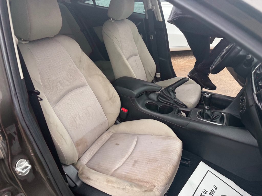 Used 2014 MAZDA MAZDA3 i Sport FWD image 16