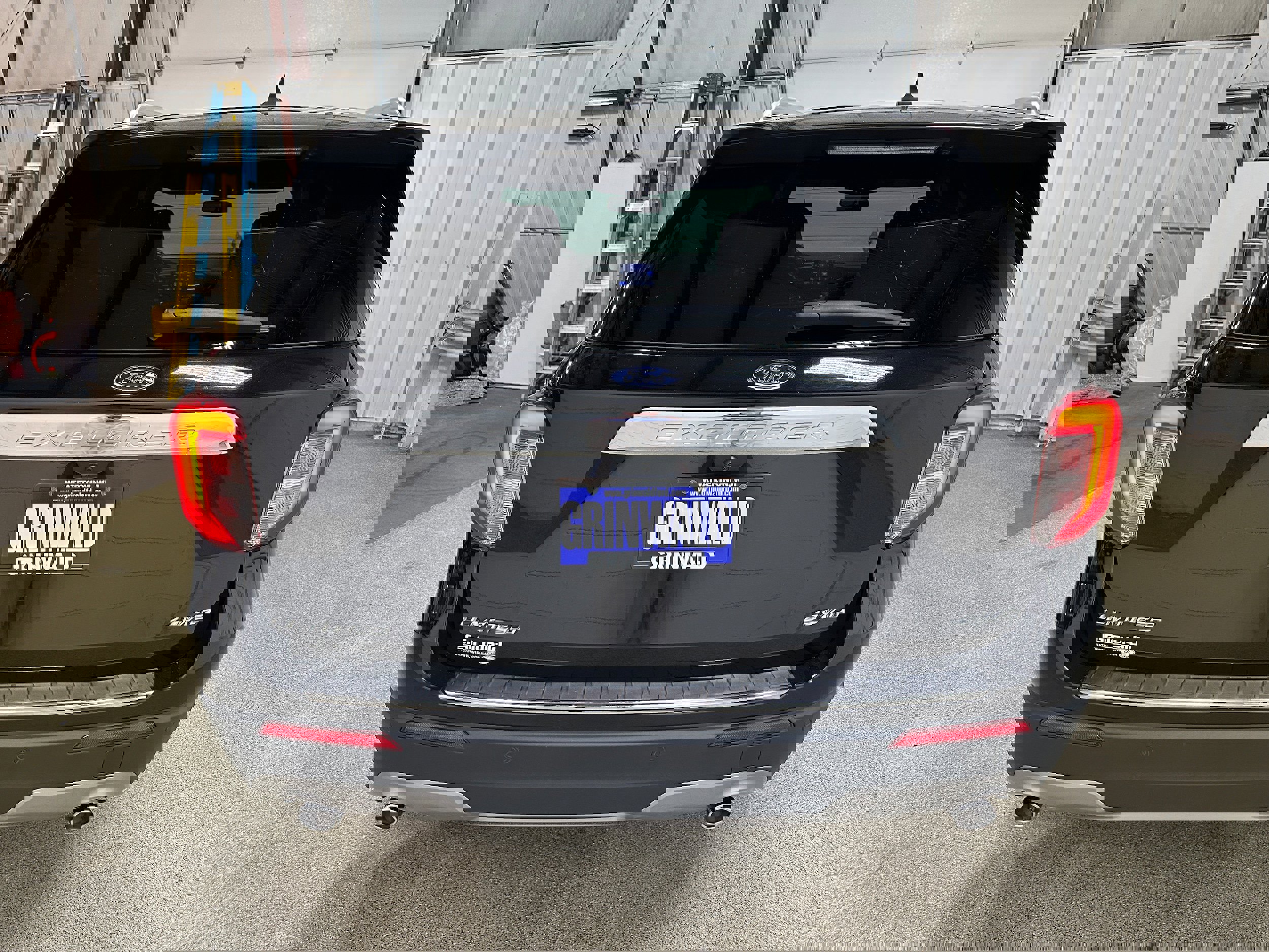 Certified 2023 Ford Explorer Limited w/ Equipment Group 301A image 31