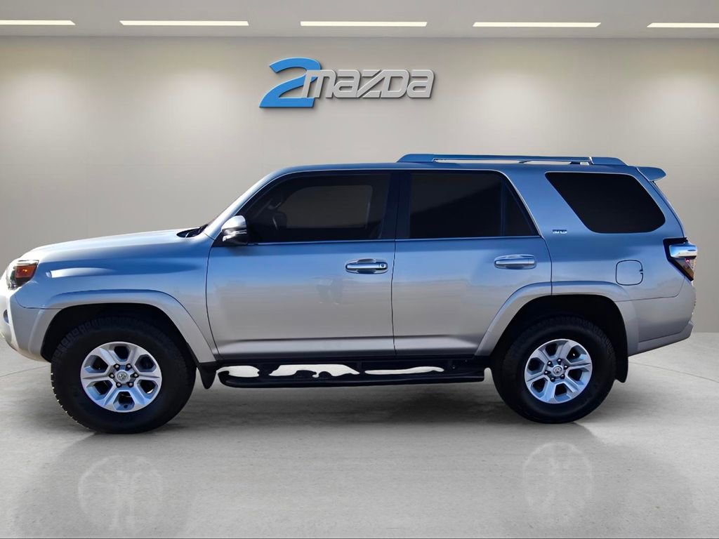 Used 2016 Toyota 4Runner SR5 Premium image 2