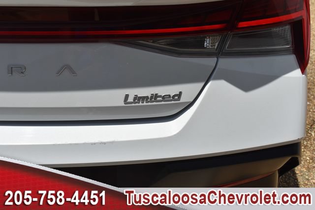 Used 2024 Hyundai Elantra Limited FWD image 9