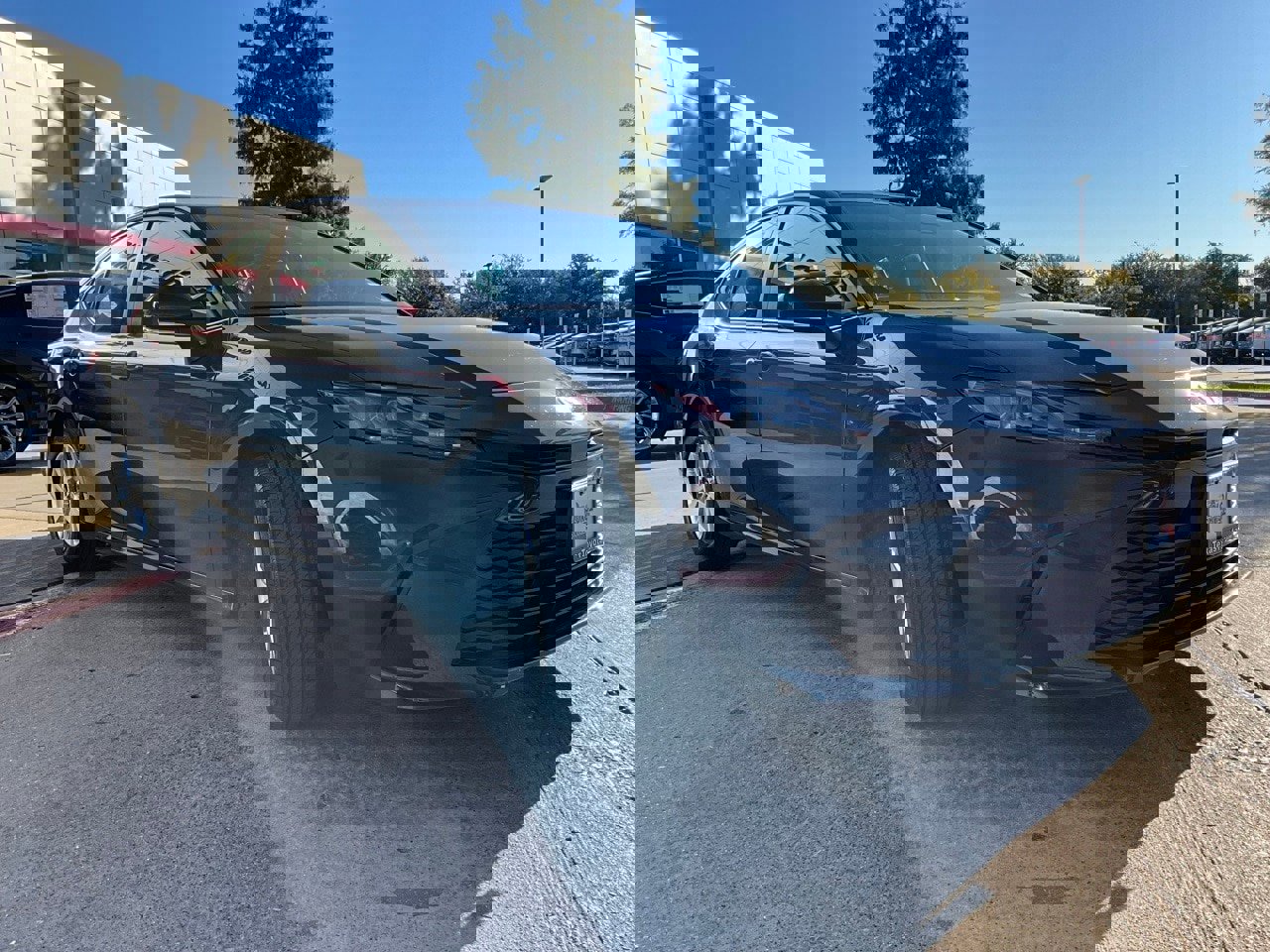 Used 2025 Toyota Camry LE image 5