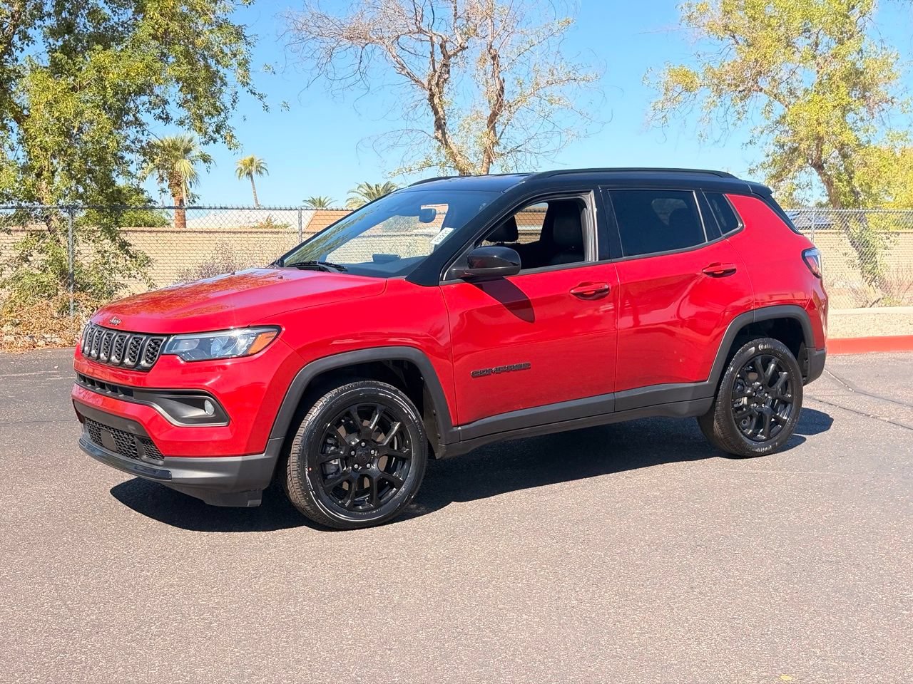 Used 2024 Jeep Compass Latitude w/ Altitude Special Edition AWD/4WD image 2