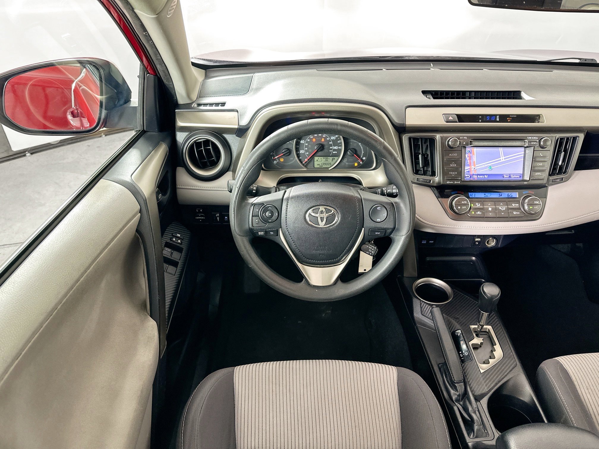 Used 2013 Toyota RAV4 XLE image 28