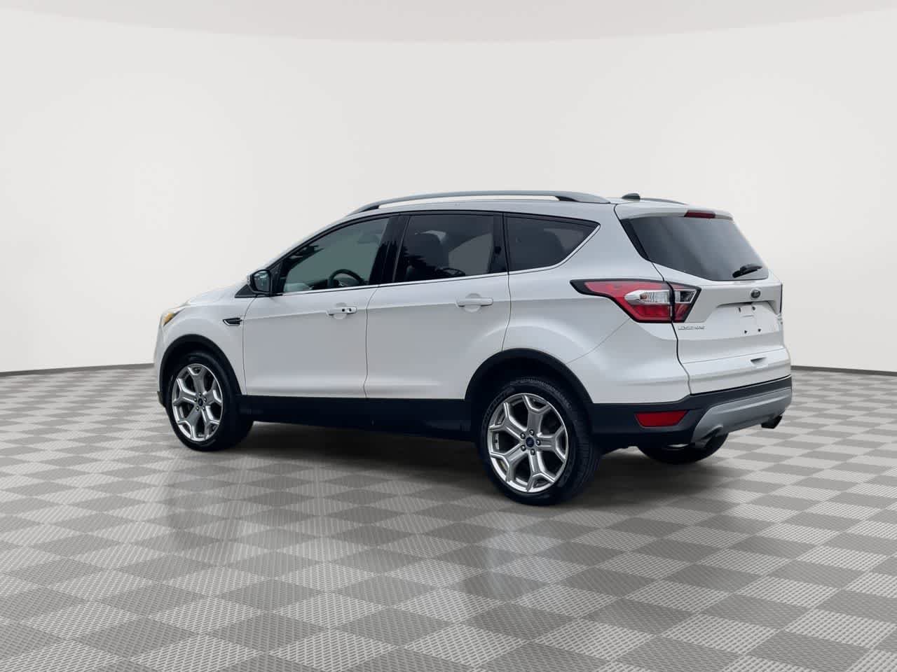 Used 2017 Ford Escape Titanium AWD/4WD image 6