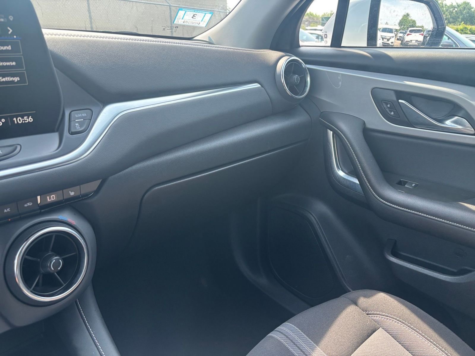 Used 2025 Chevrolet Blazer LT FWD image 36