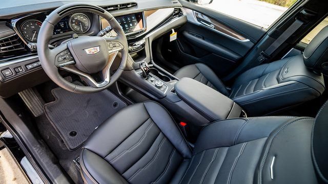 New 2025 Cadillac XT6 Premium Luxury w/ Platinum Package FWD image 13