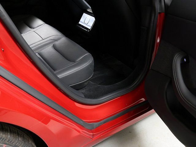 Used 2023 Tesla Model S Standard Range image 31