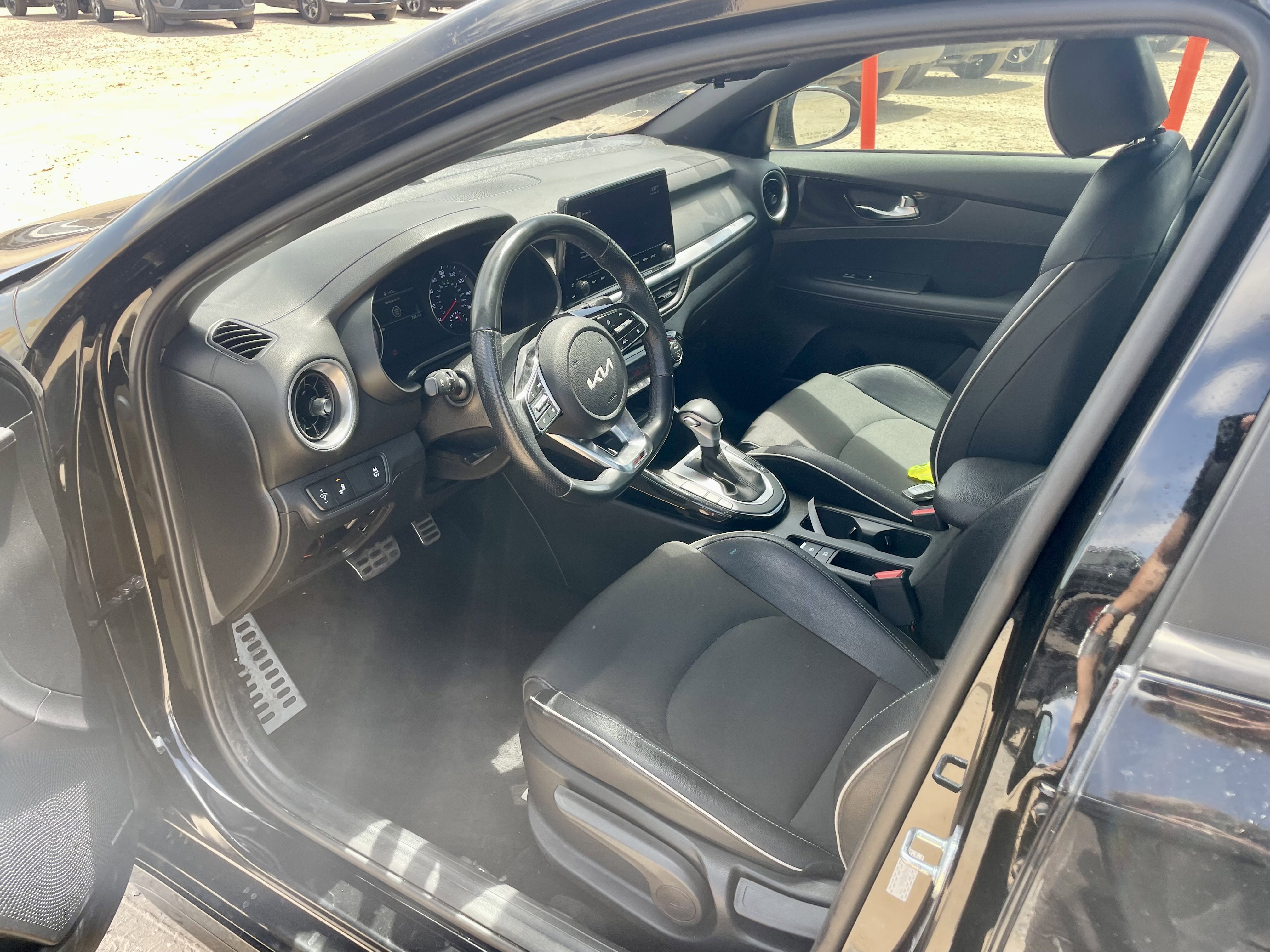 Used 2022 Kia Forte GT-Line w/ GT-Line Premium Package FWD image 11