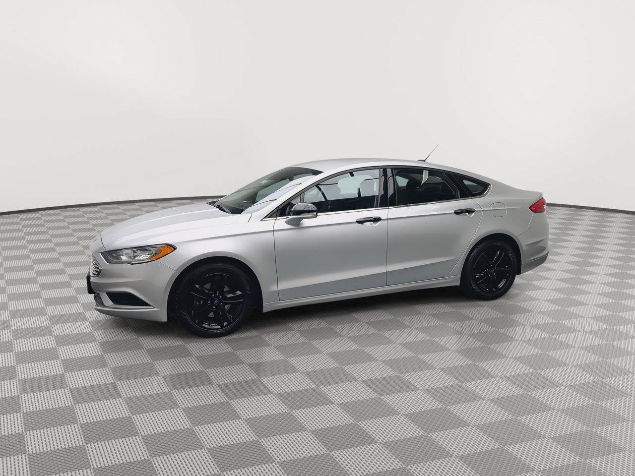 Used 2018 Ford Fusion SE FWD image 28