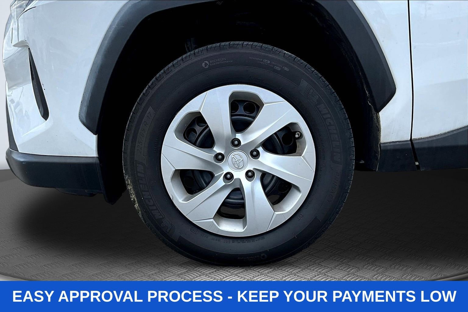 Used 2022 Toyota RAV4 LE AWD/4WD image 42