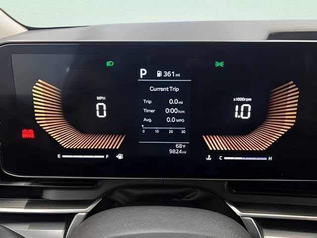 Used 2026 Kia Carnival FWD image 18