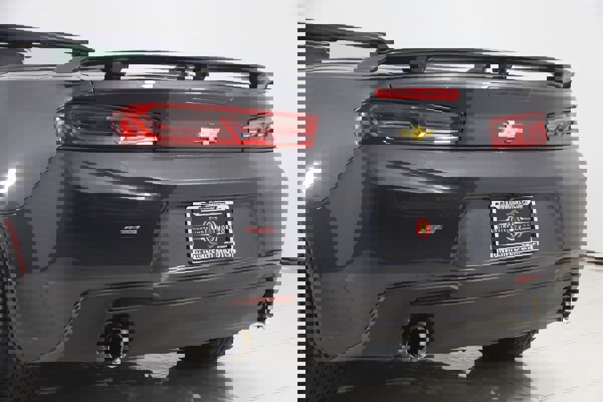 Used 2017 Chevrolet Camaro SS image 27