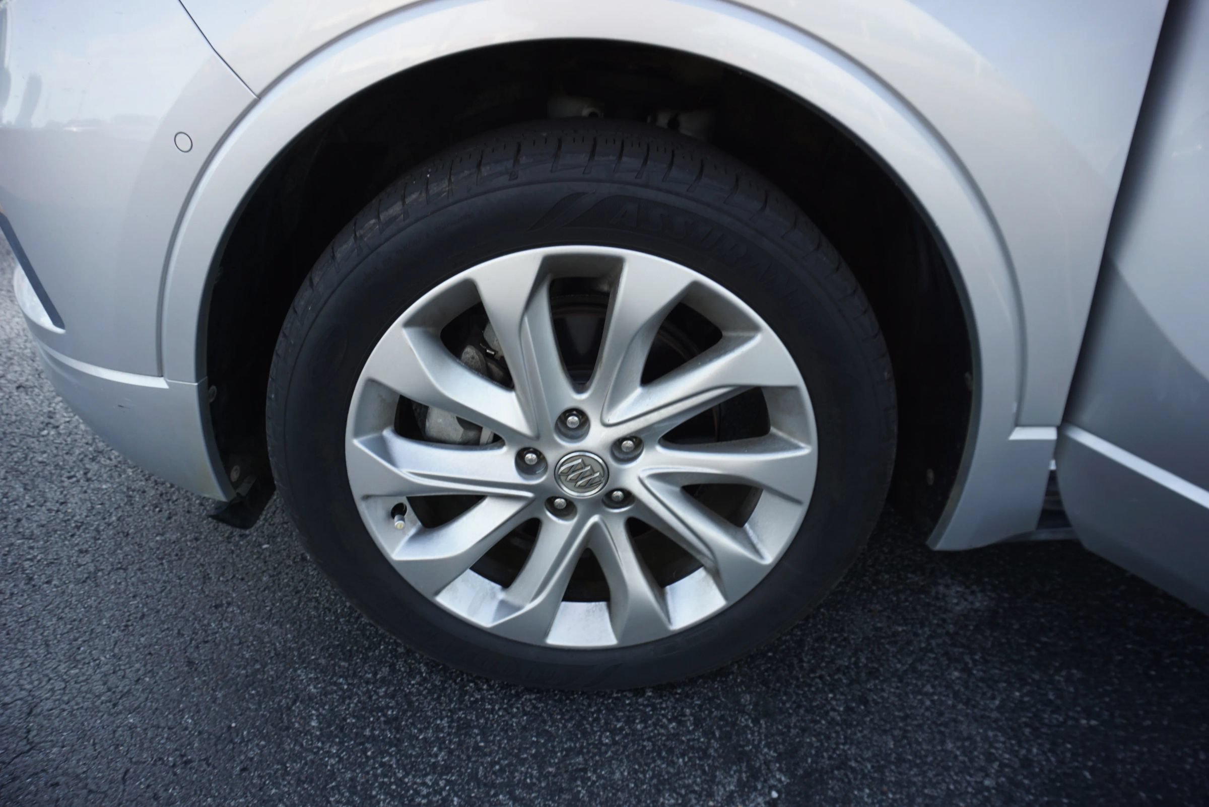 Used 2016 Buick Envision Premium AWD/4WD image 33