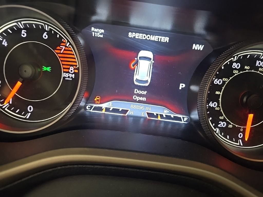 Used 2016 Jeep Cherokee Limited FWD image 6