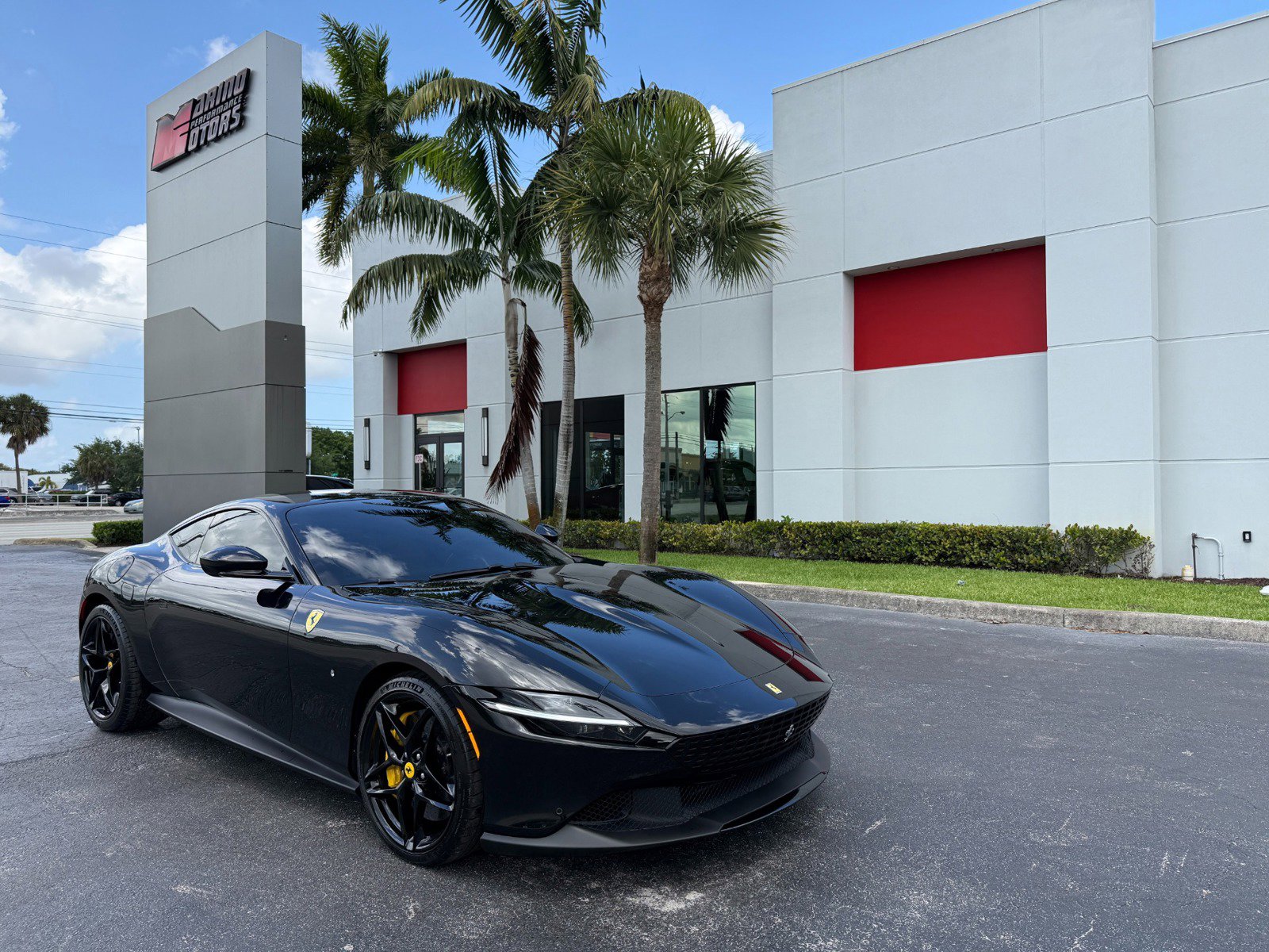 Used 2021 Ferrari Roma RWD image 1