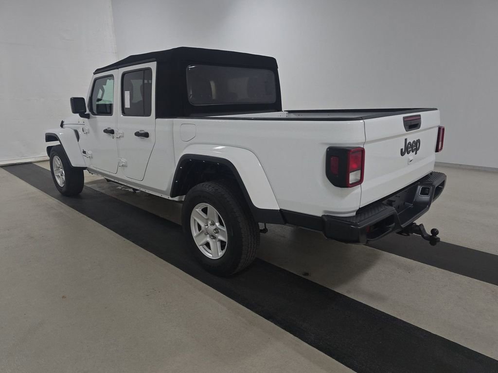 Used 2022 Jeep Gladiator Sport AWD/4WD image 4