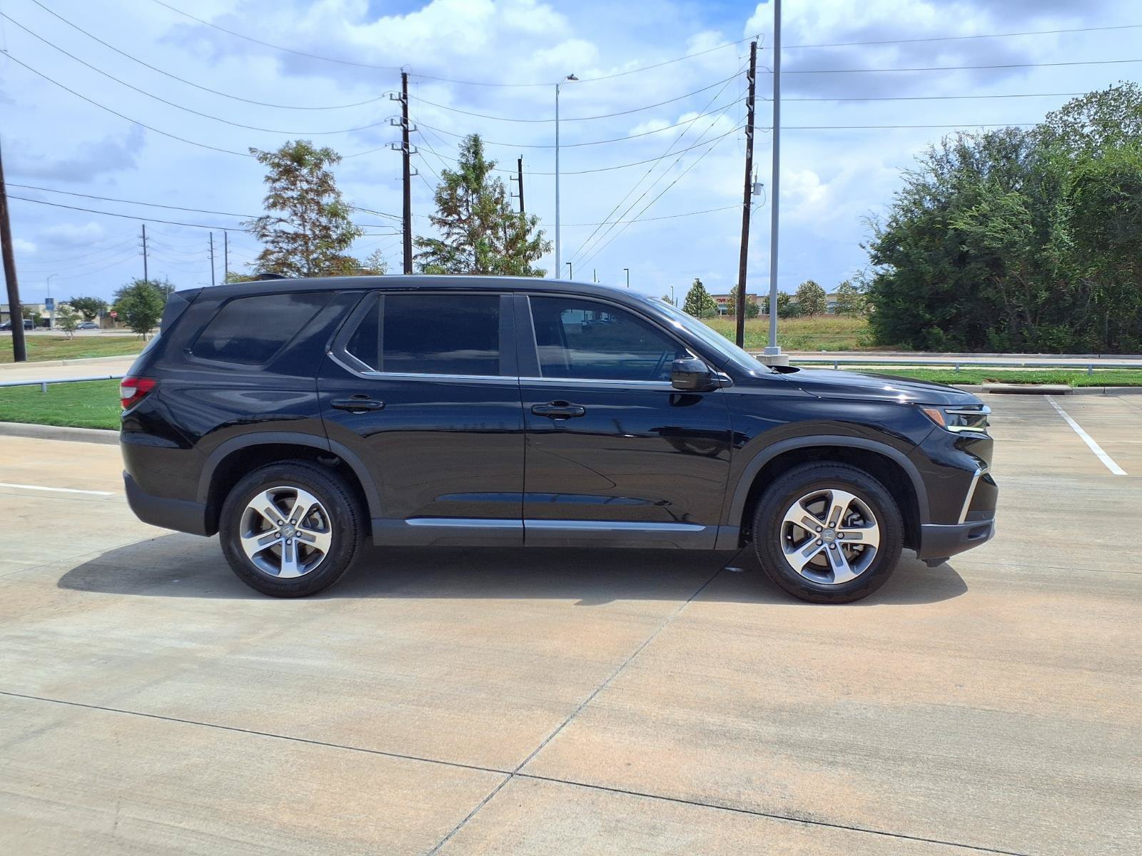 Used 2025 Honda Pilot EX-L image 8