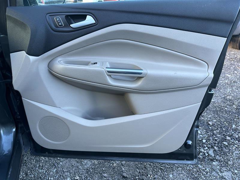 Used 2019 Ford Escape SEL image 15