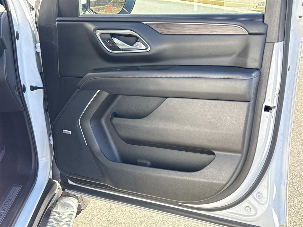 Used 2021 Chevrolet Tahoe Z71 w/ Luxury Package image 10