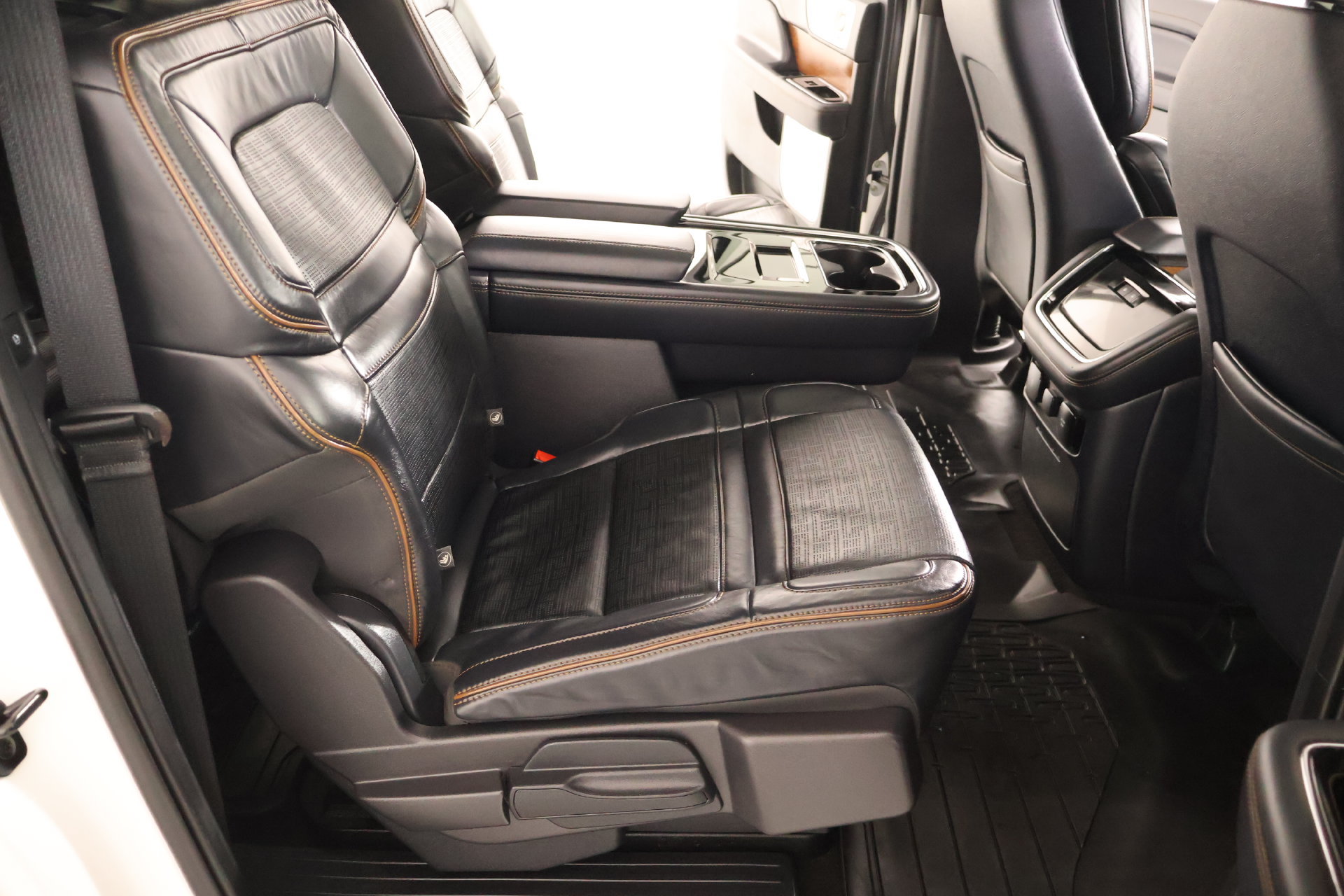 Used 2024 Lincoln Navigator L Black Label AWD/4WD image 16