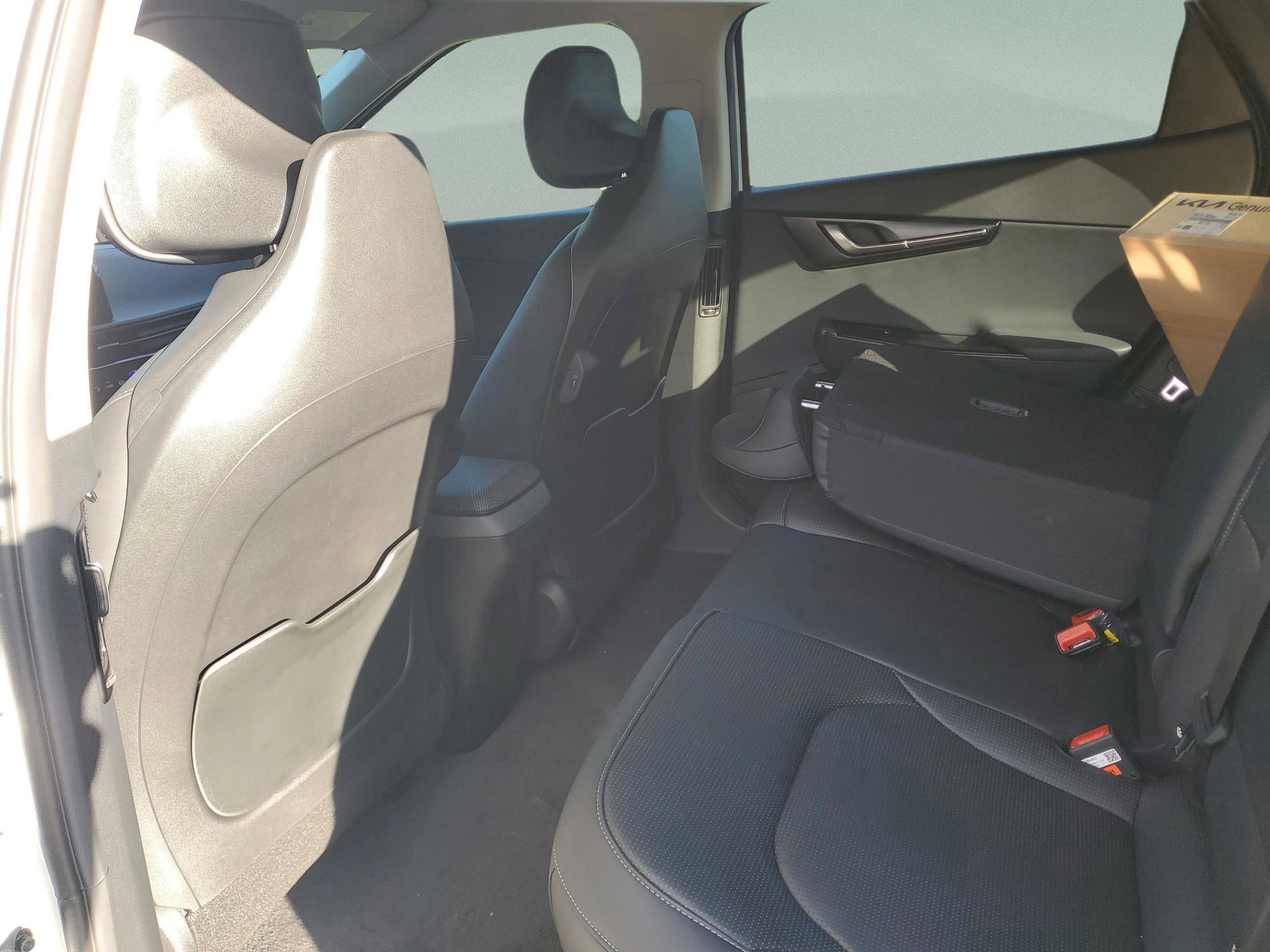 New 2025 Kia EV6 Wind image 27