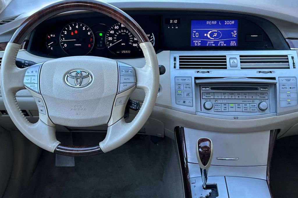 Used 2010 Toyota Avalon Limited FWD image 14