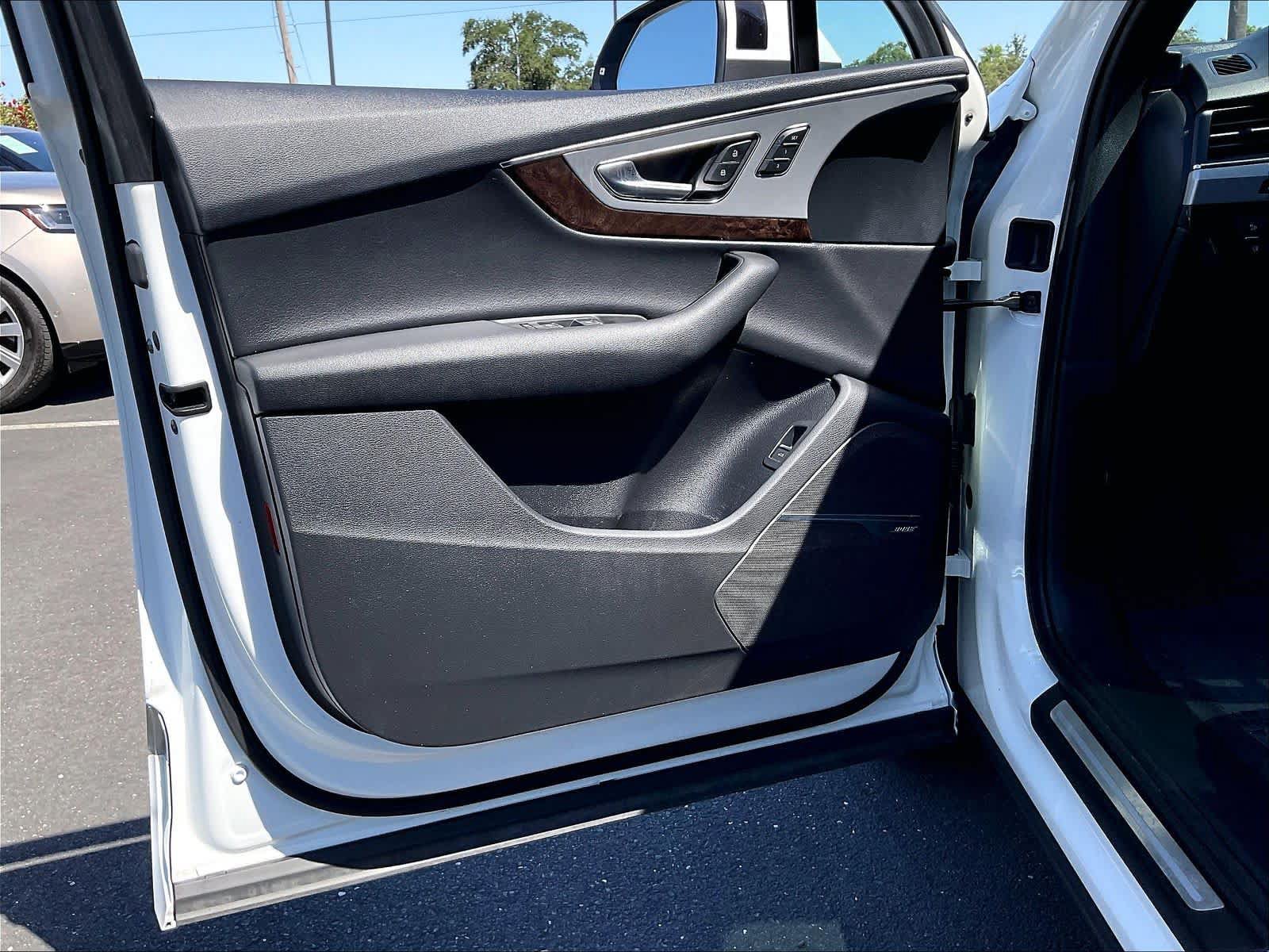 Used 2019 Audi Q7 2.0T Premium Plus w/ Premium Plus Package AWD/4WD image 26