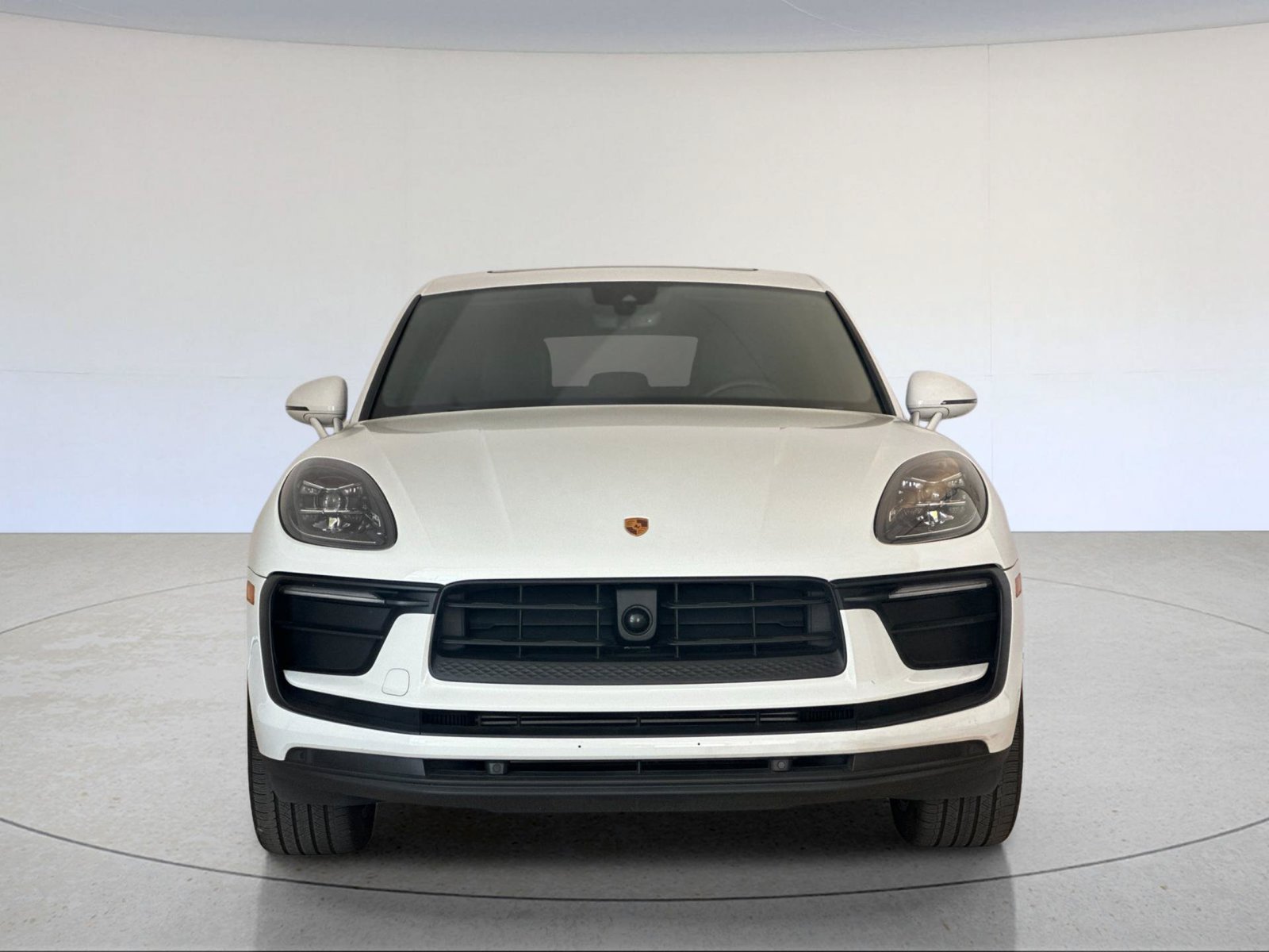 Certified 2023 Porsche Macan AWD/4WD image 11