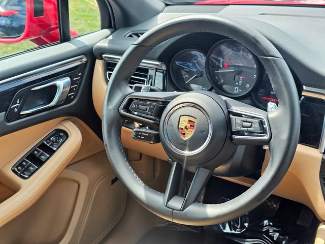 Used 2022 Porsche Macan AWD/4WD image 30