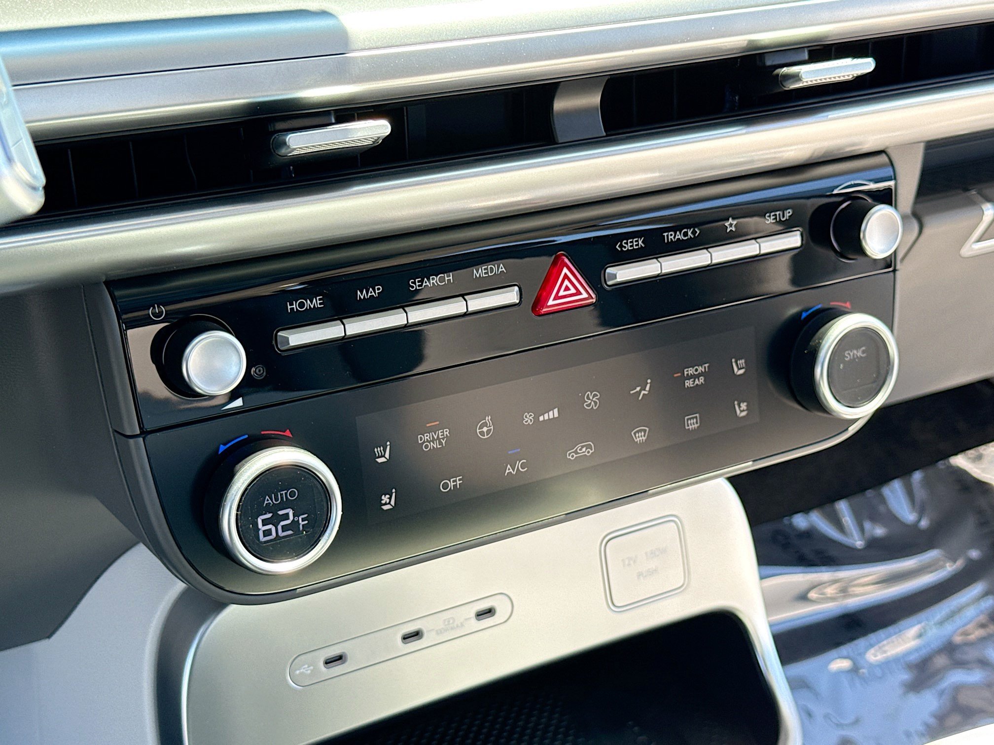 New 2026 Hyundai Ioniq 9 Limited AWD/4WD image 10