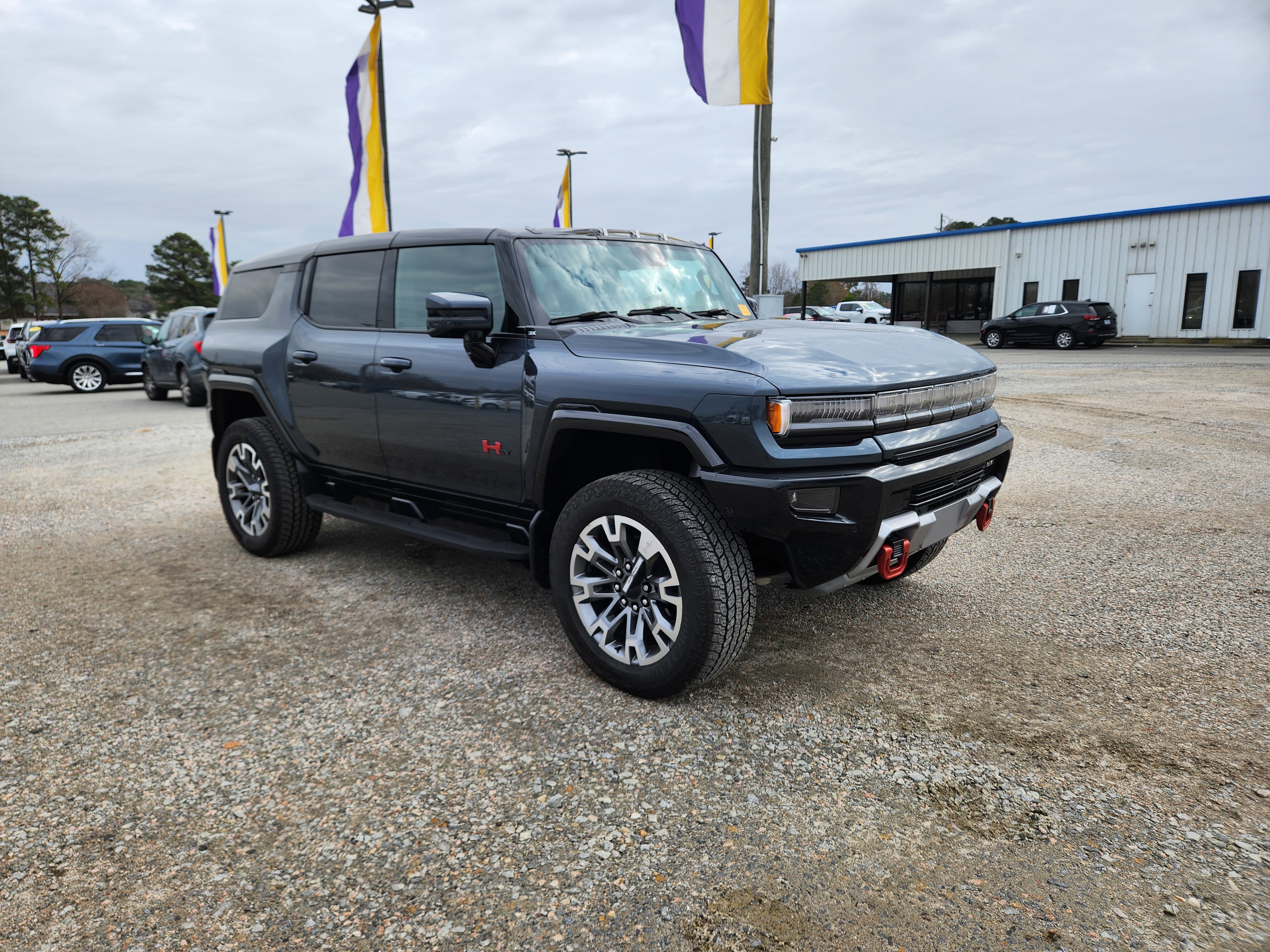 Used 2025 GMC Hummer EV 3X w/ LPO, Sport Package image 4