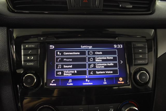 Used 2020 Nissan Rogue Sport S FWD image 19